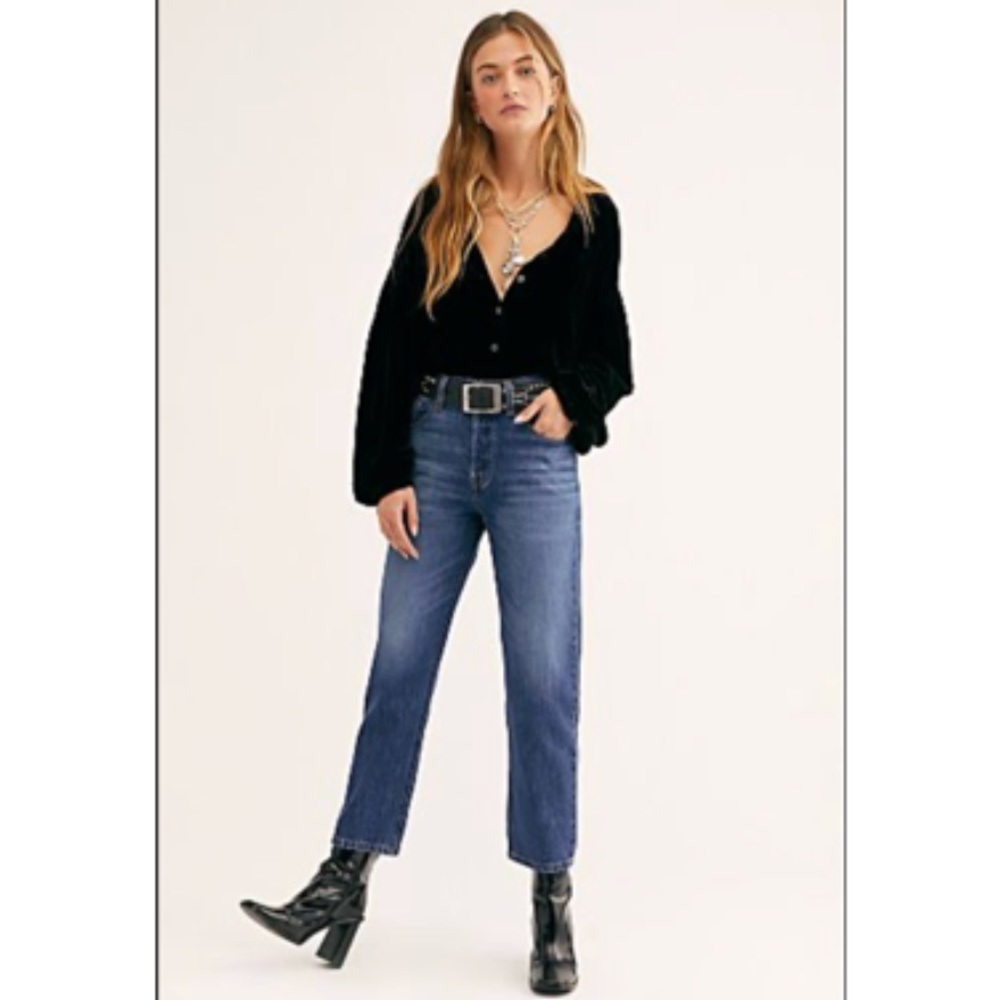 Levi’s 501 Crop Jeans in Market Vintage *not with tags